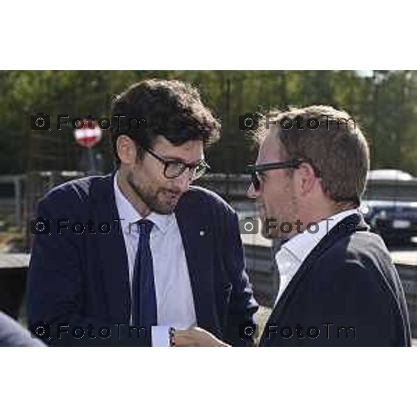 Tiziano Manzoni/LaPresse1-10- 2025 Italia Cronaca Albano Sant\'Alessandro (Bergamo), inaugurazione area di laminazione sul torrente Zerra, Attilio Fontana e l\'assessore Territorio e Sistemi verdi Gianluca Comazzi primo lotto. Lobati Jhonatan e Casati