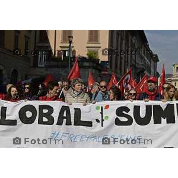 Tiziano Manzoni/LaPresse 3-10- 2025 Italia Cronaca Bergamo sciopero generale per fermo flottiglia Marzia Marchesi corteo Blocco treni stazione