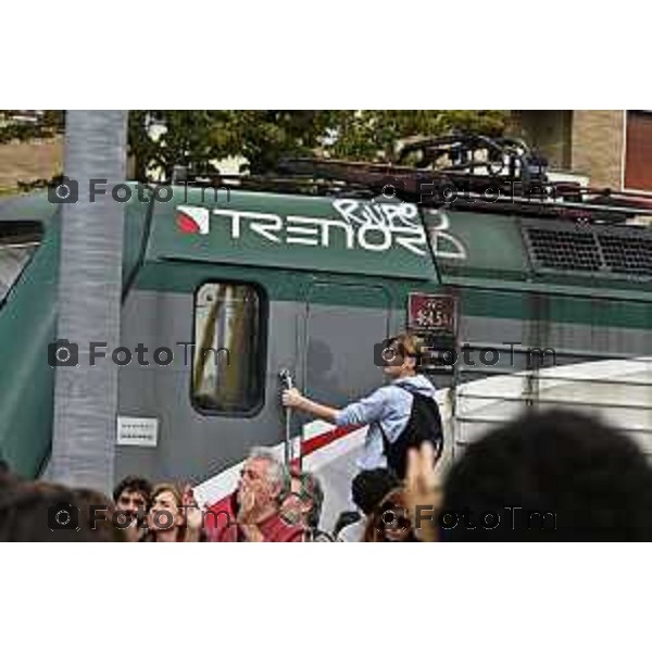 Tiziano Manzoni/LaPresse 3-10- 2025 Italia Cronaca Bergamo sciopero generale per fermo flottiglia Marzia Marchesi corteo Blocco treni stazione