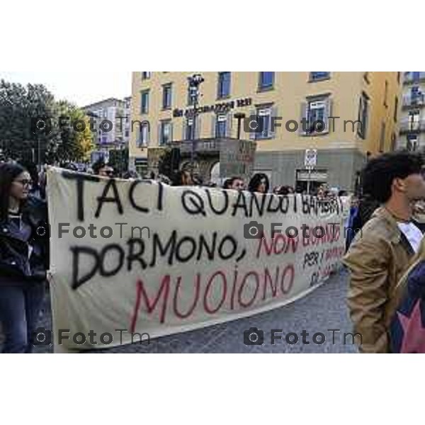 Tiziano Manzoni/LaPresse 3-10- 2025 Italia Cronaca Bergamo sciopero generale per fermo flottiglia Marzia Marchesi corteo Blocco treni stazione