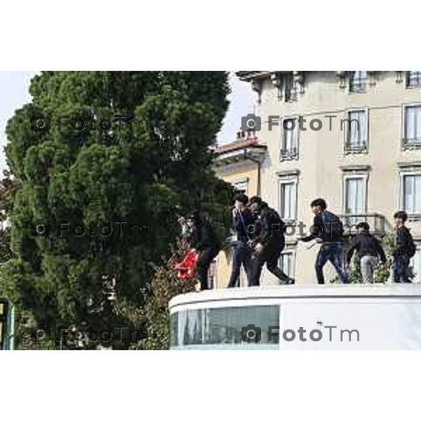 Tiziano Manzoni/LaPresse 3-10- 2025 Italia Cronaca Bergamo sciopero generale per fermo flottiglia Marzia Marchesi corteo Blocco treni stazione