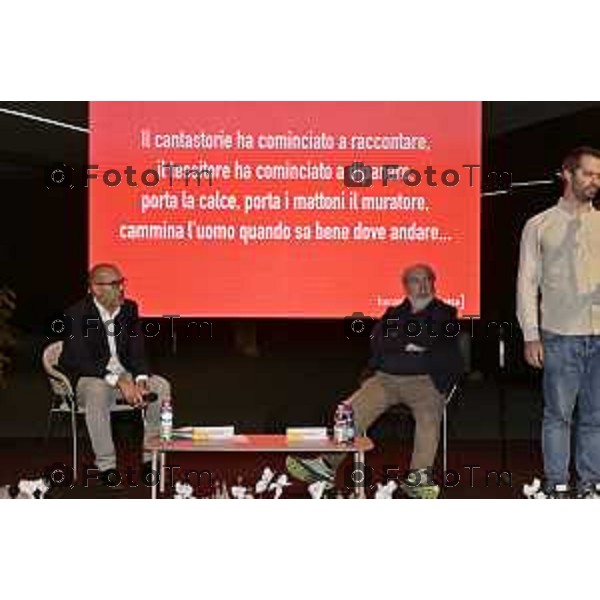 Tiziano Manzoni/LaPresse 17-09- 2025 Italia Cronaca Festival BergamoIncontra presso ChorusLife Giancarlo Cesana e Tomaso Minola