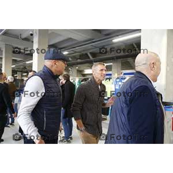 Tiziano Manzoni/LaPresse 17-09- 2025 Italia Cronaca Bergamo New Balance Arena, stadio festa Atalanta per celebrare la storica vittoria dell\'Atalanta in Europa League. nella foto vecchie glorie atalantine