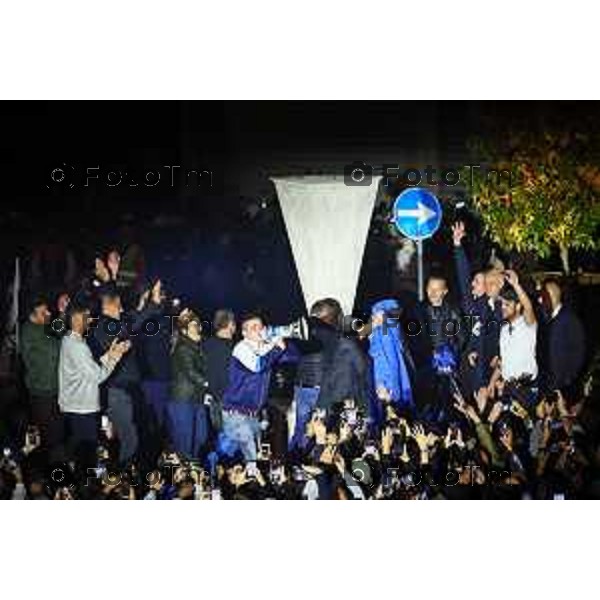 17 OTTOBRE 2025 CALCIO COMPLEANNO ATALANTA E INAUGURAZIONE STATUA PIAZZALE GOISIS Nella foto: Inaugurazione della riproduzione in marmo della coppa Europa League nel piazzale