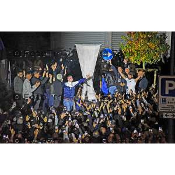 17 OTTOBRE 2025 CALCIO COMPLEANNO ATALANTA E INAUGURAZIONE STATUA PIAZZALE GOISIS Nella foto: Inaugurazione della riproduzione in marmo della coppa Europa League nel piazzale