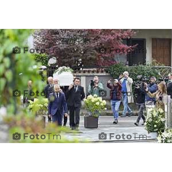 Tiziano Manzoni/LaPresse 21-10- 2025 Italia Cronaca Bergamo Villa D\'Almè arrivo della salma di Pamela Genini di Strozza assassinata una settimana fa