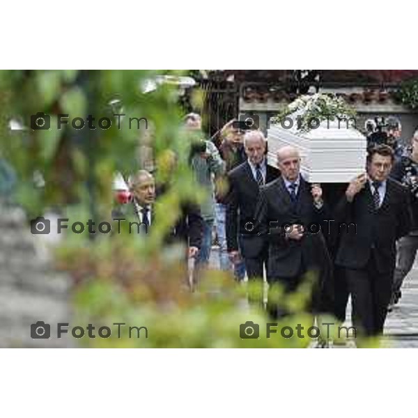 Tiziano Manzoni/LaPresse 21-10- 2025 Italia Cronaca Bergamo Villa D\'Almè arrivo della salma di Pamela Genini di Strozza assassinata una settimana fa