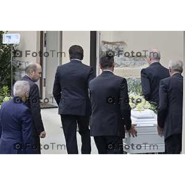 Tiziano Manzoni/LaPresse 21-10- 2025 Italia Cronaca Bergamo Villa D\'Almè arrivo della salma di Pamela Genini di Strozza assassinata una settimana fa