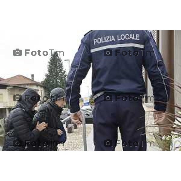 Tiziano Manzoni/LaPresse 21-10- 2025 Italia Cronaca Bergamo Villa D\'Almè arrivo della salma di Pamela Genini di Strozza assassinata una settimana fa nella foto Una Smirnova mamma di Pamela e la nonna materna