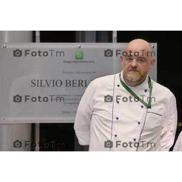 Milano Palazzo Lombardia in Regione cena SOS con imprenditori e politici Tibaldi, Rusconi Paolo Franco Locati, Nisoli, Rachele Nadia 