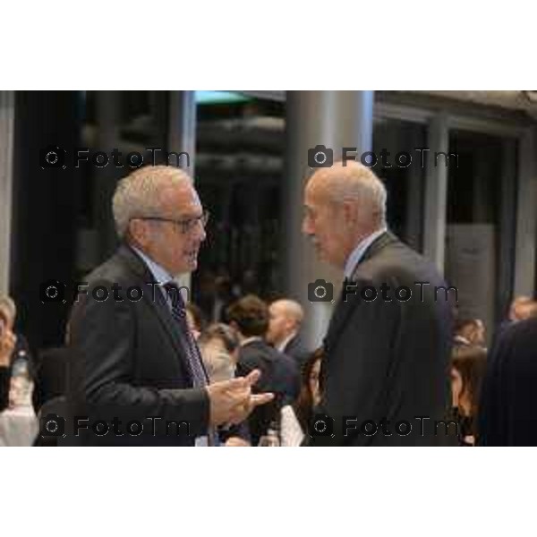 Milano Palazzo Lombardia in Regione cena SOS con imprenditori e politici Tibaldi, Rusconi Paolo Franco Locati, Nisoli, Rachele Nadia 