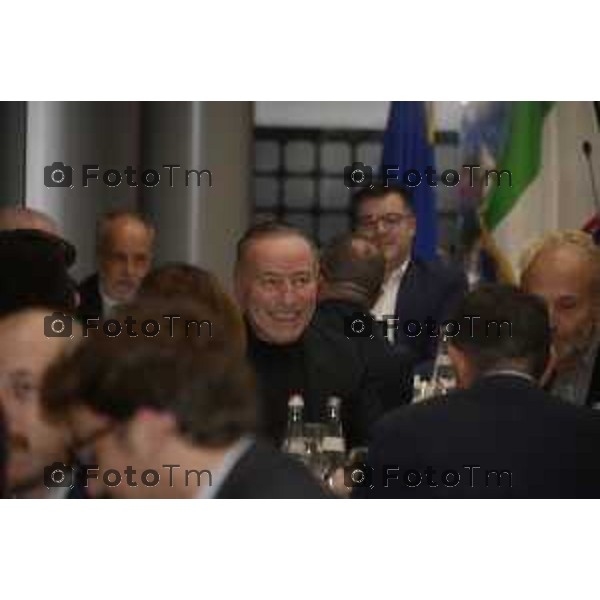 Milano Palazzo Lombardia in Regione cena SOS con imprenditori e politici Tibaldi, Rusconi Paolo Franco Locati, Nisoli, Rachele Nadia 