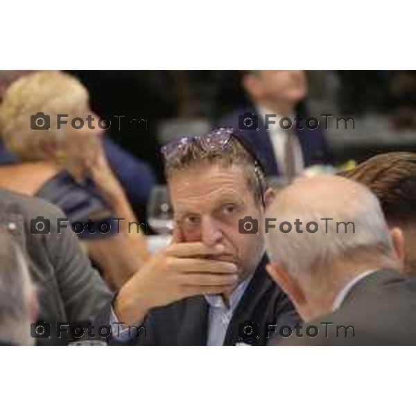 Milano Palazzo Lombardia in Regione cena SOS con imprenditori e politici Tibaldi, Rusconi Paolo Franco Locati, Nisoli, Rachele Nadia 