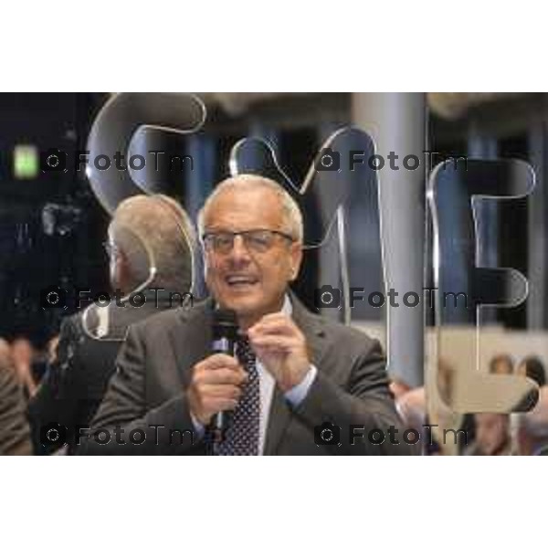 Milano Palazzo Lombardia in Regione cena SOS con imprenditori e politici Tibaldi, Rusconi Paolo Franco Locati, Nisoli, Rachele Nadia 