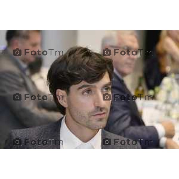 Milano Palazzo Lombardia in Regione cena SOS con imprenditori e politici Tibaldi, Rusconi Paolo Franco Locati, Nisoli, Rachele Nadia 