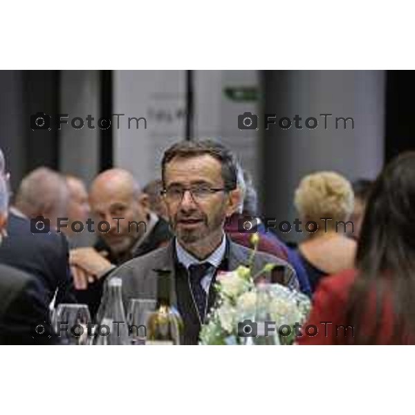 Milano Palazzo Lombardia in Regione cena SOS con imprenditori e politici Tibaldi, Rusconi Paolo Franco Locati, Nisoli, Rachele Nadia 