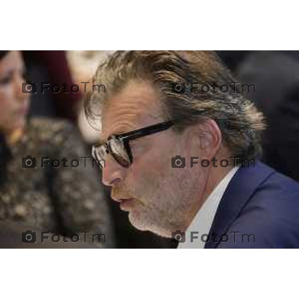 Milano Palazzo Lombardia in Regione cena SOS con imprenditori e politici Tibaldi, Rusconi Paolo Franco Locati, Nisoli, Rachele Nadia 