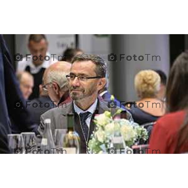 Milano Palazzo Lombardia in Regione cena SOS con imprenditori e politici Tibaldi, Rusconi Paolo Franco Locati, Nisoli, Rachele Nadia 