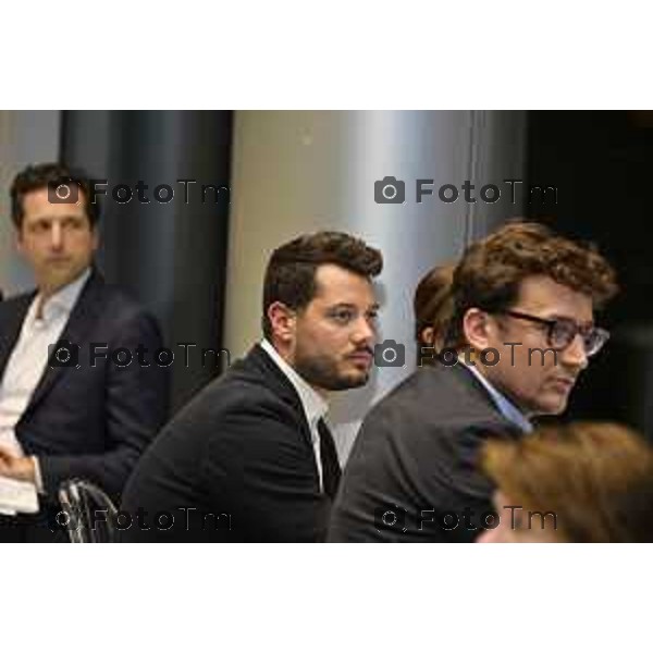 Milano Palazzo Lombardia in Regione cena SOS con imprenditori e politici Tibaldi, Rusconi Paolo Franco Locati, Nisoli, Rachele Nadia 