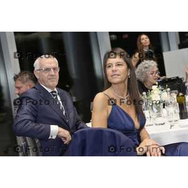 Milano Palazzo Lombardia in Regione cena SOS con imprenditori e politici Tibaldi, Rusconi Paolo Franco Locati, Nisoli, Rachele Nadia 