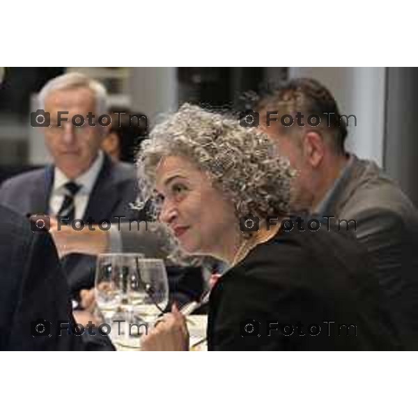 Milano Palazzo Lombardia in Regione cena SOS con imprenditori e politici Tibaldi, Rusconi Paolo Franco Locati, Nisoli, Rachele Nadia 