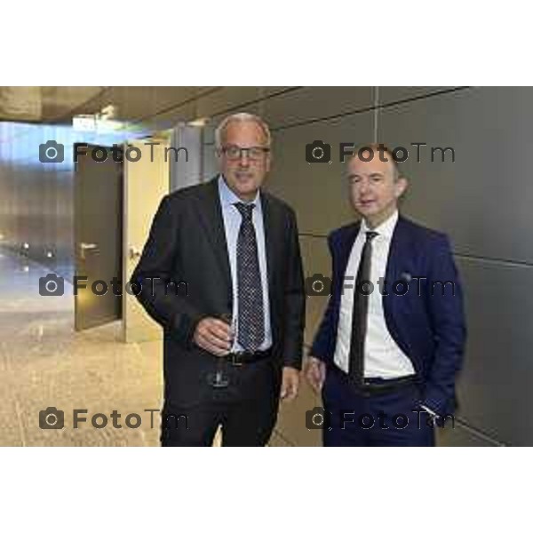 Milano Palazzo Lombardia in Regione cena SOS con imprenditori e politici Tibaldi, Rusconi Paolo Franco Locati, Nisoli, Rachele Nadia 