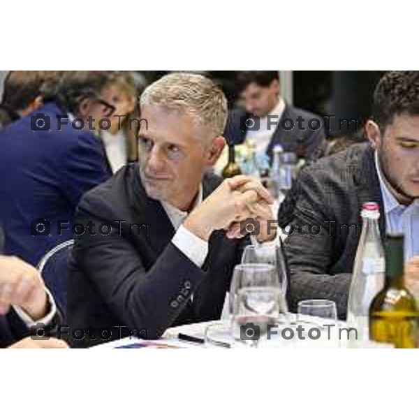 Milano Palazzo Lombardia in Regione cena SOS con imprenditori e politici Tibaldi, Rusconi Paolo Franco Locati, Nisoli, Rachele Nadia 