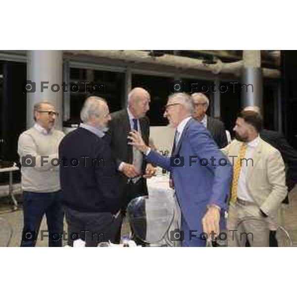 Milano Palazzo Lombardia in Regione cena SOS con imprenditori e politici Tibaldi, Rusconi Paolo Franco Locati, Nisoli, Rachele Nadia 