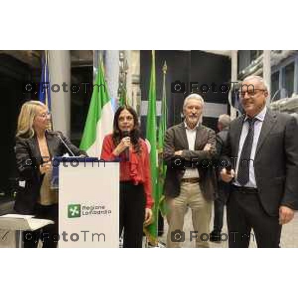 Milano Palazzo Lombardia in Regione cena SOS con imprenditori e politici Tibaldi, Rusconi Paolo Franco Locati, Nisoli, Rachele Nadia 