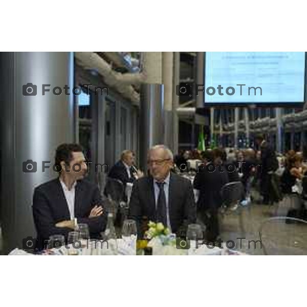 Milano Palazzo Lombardia in Regione cena SOS con imprenditori e politici Tibaldi, Rusconi Paolo Franco Locati, Nisoli, Rachele Nadia 