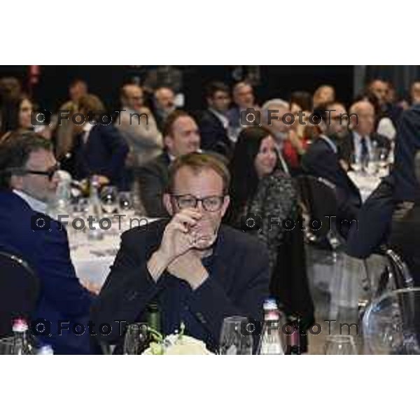 Milano Palazzo Lombardia in Regione cena SOS con imprenditori e politici Tibaldi, Rusconi Paolo Franco Locati, Nisoli, Rachele Nadia 