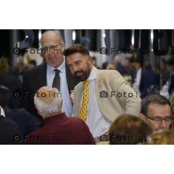 Milano Palazzo Lombardia in Regione cena SOS con imprenditori e politici Tibaldi, Rusconi Paolo Franco Locati, Nisoli, Rachele Nadia 