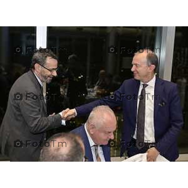 Milano Palazzo Lombardia in Regione cena SOS con imprenditori e politici Tibaldi, Rusconi Paolo Franco Locati, Nisoli, Rachele Nadia 