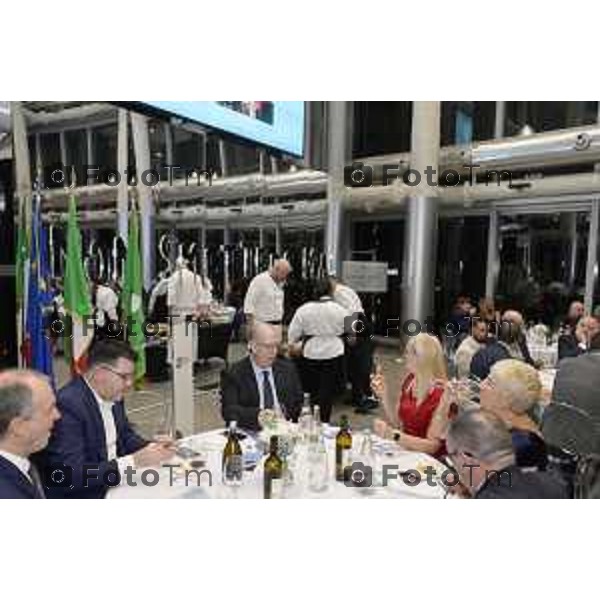 Milano Palazzo Lombardia in Regione cena SOS con imprenditori e politici Tibaldi, Rusconi Paolo Franco Locati, Nisoli, Rachele Nadia 