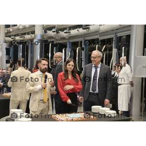 Milano Palazzo Lombardia in Regione cena SOS con imprenditori e politici Tibaldi, Rusconi Paolo Franco Locati, Nisoli, Rachele Nadia 