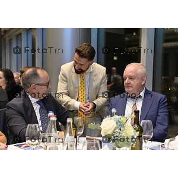 Milano Palazzo Lombardia in Regione cena SOS con imprenditori e politici Tibaldi, Rusconi Paolo Franco Locati, Nisoli, Rachele Nadia 