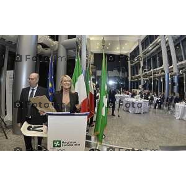 Milano Palazzo Lombardia in Regione cena SOS con imprenditori e politici Tibaldi, Rusconi Paolo Franco Locati, Nisoli, Rachele Nadia 