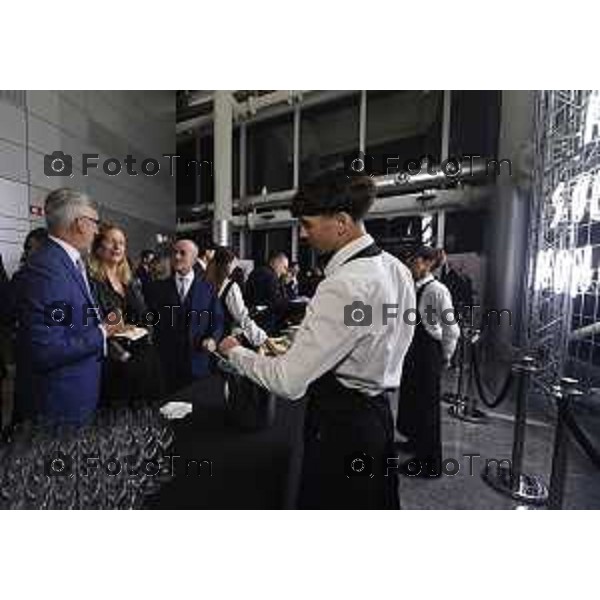 Milano Palazzo Lombardia in Regione cena SOS con imprenditori e politici Tibaldi, Rusconi Paolo Franco Locati, Nisoli, Rachele Nadia 