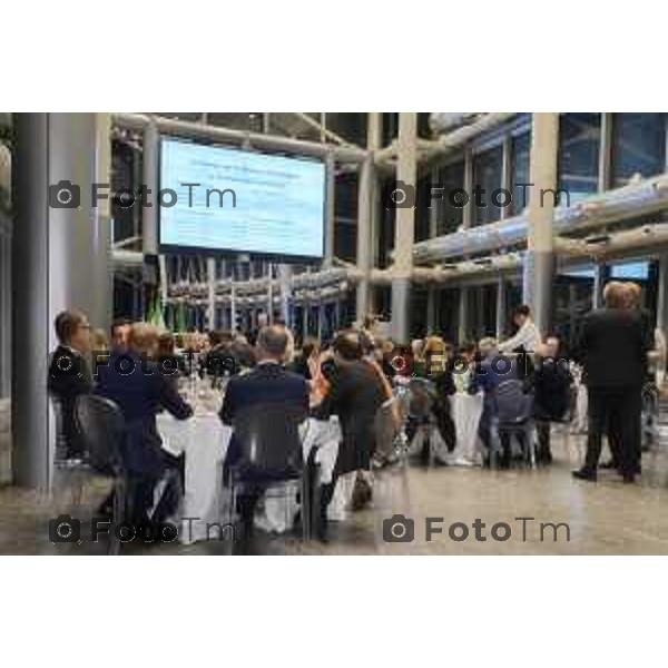 Milano Palazzo Lombardia in Regione cena SOS con imprenditori e politici Tibaldi, Rusconi Paolo Franco Locati, Nisoli, Rachele Nadia 