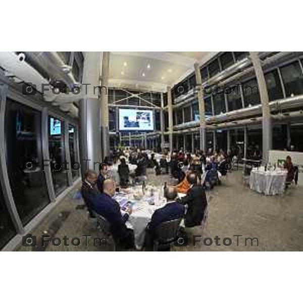 Milano Palazzo Lombardia in Regione cena SOS con imprenditori e politici Tibaldi, Rusconi Paolo Franco Locati, Nisoli, Rachele Nadia 