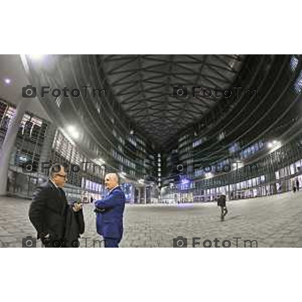 Milano Palazzo Lombardia in Regione cena SOS con imprenditori e politici Tibaldi, Rusconi Paolo Franco Locati, Nisoli, Rachele Nadia 