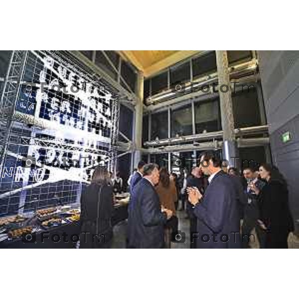 Milano Palazzo Lombardia in Regione cena SOS con imprenditori e politici Tibaldi, Rusconi Paolo Franco Locati, Nisoli, Rachele Nadia 