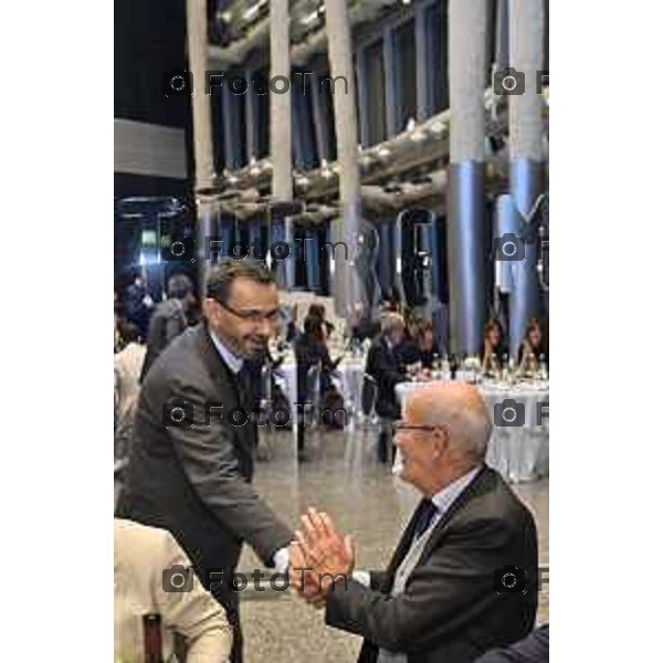 Milano Palazzo Lombardia in Regione cena SOS con imprenditori e politici Tibaldi, Rusconi Paolo Franco Locati, Nisoli, Rachele Nadia 