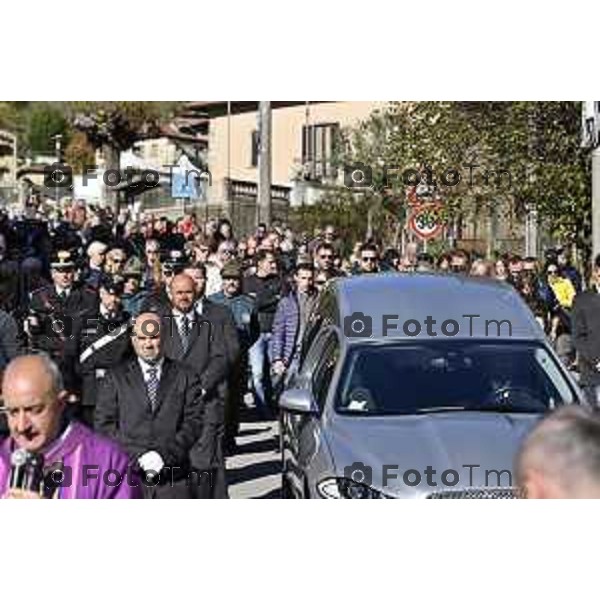 Tiziano Manzoni/LaPresse 24-10- 2025 Italia Cronaca Bergamo Strozza Bg Valle Imagna funerale della giovane Pamela Genini morta per femminicidio