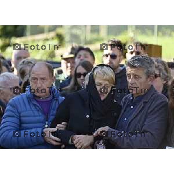 Tiziano Manzoni/LaPresse 24-10- 2025 Italia Cronaca Bergamo Strozza Bg Valle Imagna funerale della giovane Pamela Genini morta per femminicidio