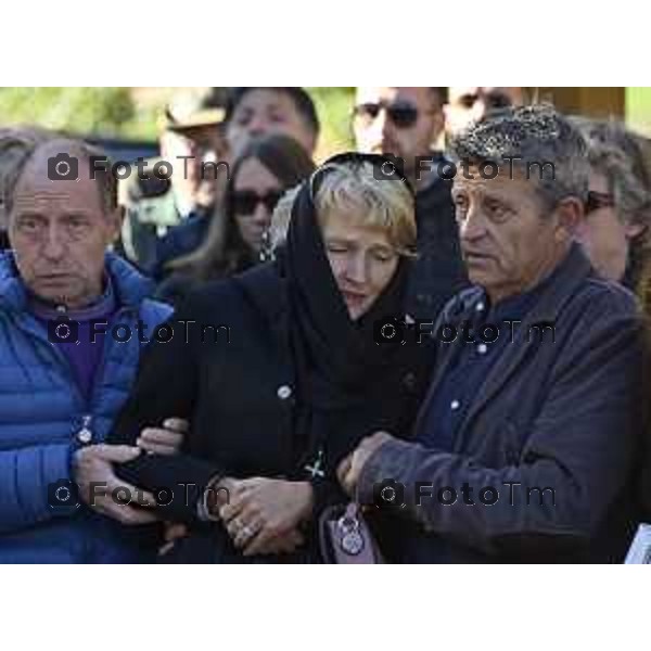 Tiziano Manzoni/LaPresse 24-10- 2025 Italia Cronaca Bergamo Strozza Bg Valle Imagna funerale della giovane Pamela Genini morta per femminicidio