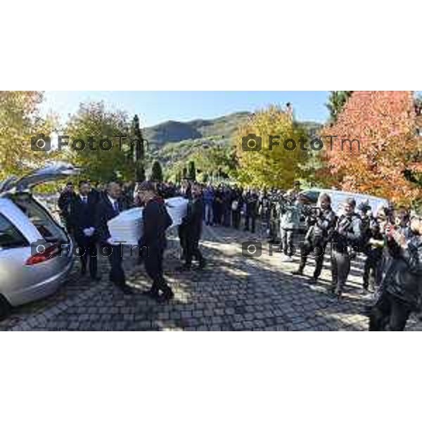 Tiziano Manzoni/LaPresse 24-10- 2025 Italia Cronaca Bergamo Strozza Bg Valle Imagna funerale della giovane Pamela Genini morta per femminicidio