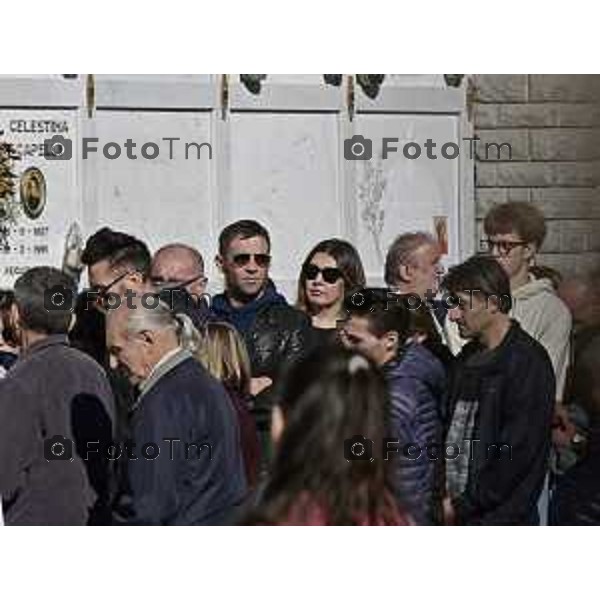 Tiziano Manzoni/LaPresse 24-10- 2025 Italia Cronaca Bergamo Strozza Bg Valle Imagna funerale della giovane Pamela Genini morta per femminicidio