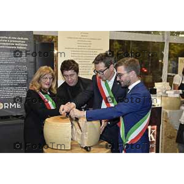 Tiziano Manzoni/LaPresse 25-10- 2025 Italia Cronaca Bergamo Bergamo INAUGURAZIONE CHEESE PARK SUL SENTIERONE