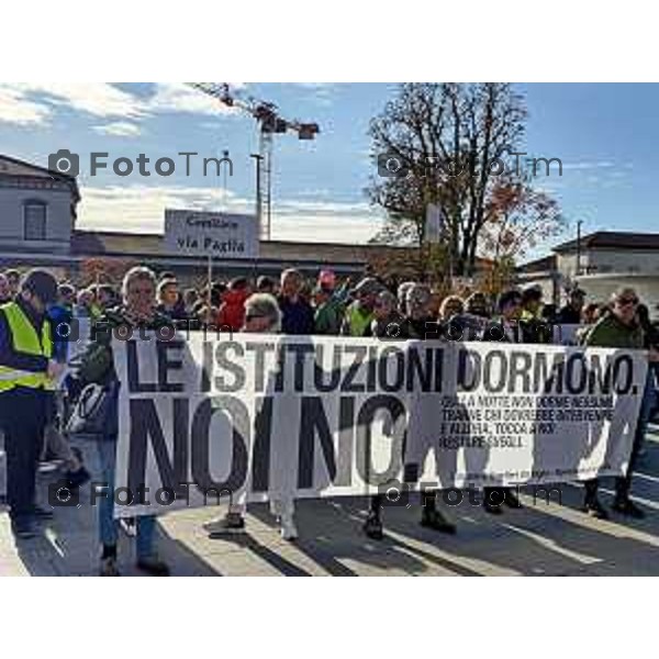 Tiziano Manzoni/LaPresse 25-10- 2025 Italia Cronaca Bergamo Comitato Noi Bergamo Insieme. ergamo Riunione dei comitati e gruppi promotori in vista della “Manifestazione Pacifica e Apartitica” contro degrado urbano e la sicurezza della città di Bergamo.
